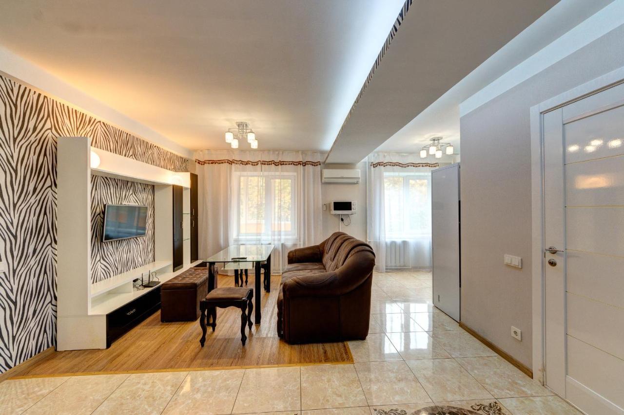 Excellent Apartment Druzhby Narodov Boulevard 3A. Lybedskaya Metro Station Κίεβο Εξωτερικό φωτογραφία