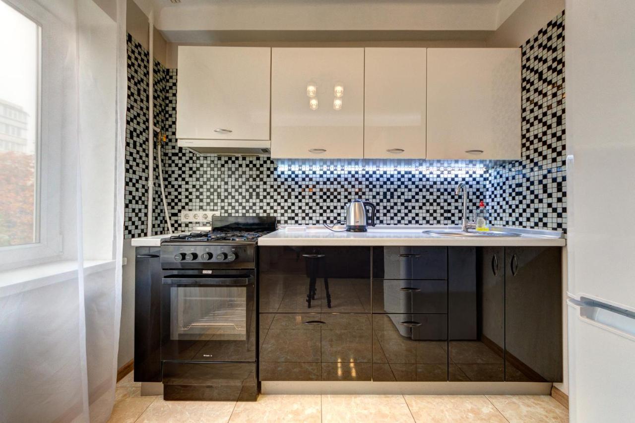 Excellent Apartment Druzhby Narodov Boulevard 3A. Lybedskaya Metro Station Κίεβο Εξωτερικό φωτογραφία
