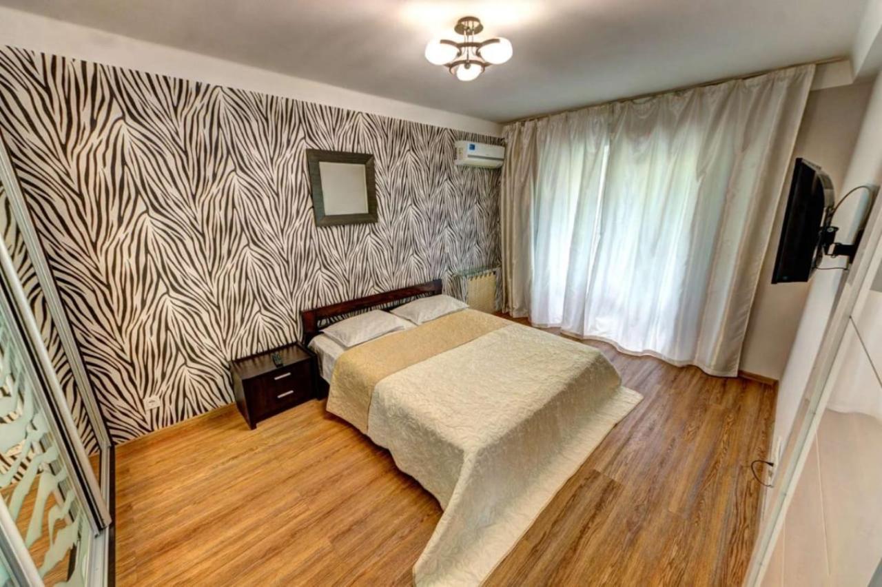 Excellent Apartment Druzhby Narodov Boulevard 3A. Lybedskaya Metro Station Κίεβο Εξωτερικό φωτογραφία